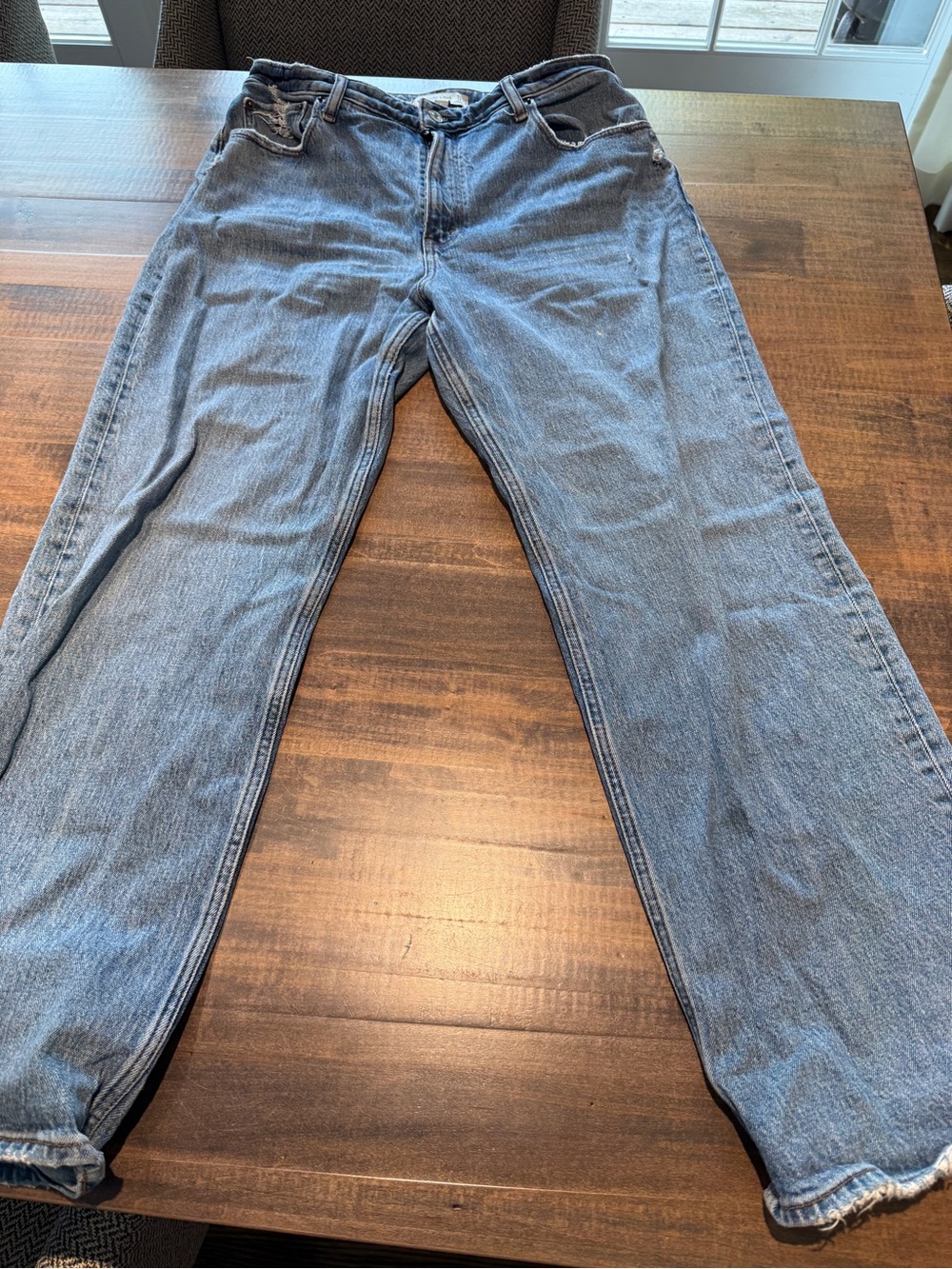 Abercrombie & Fitch The 90’s Relaxed Jean Classic High-Rise